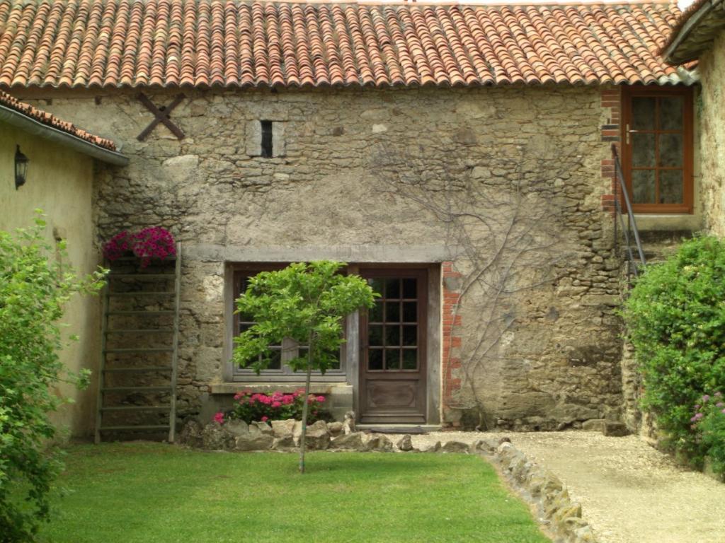 ホテルLe Mas D'Anjou Tigné エクステリア 写真